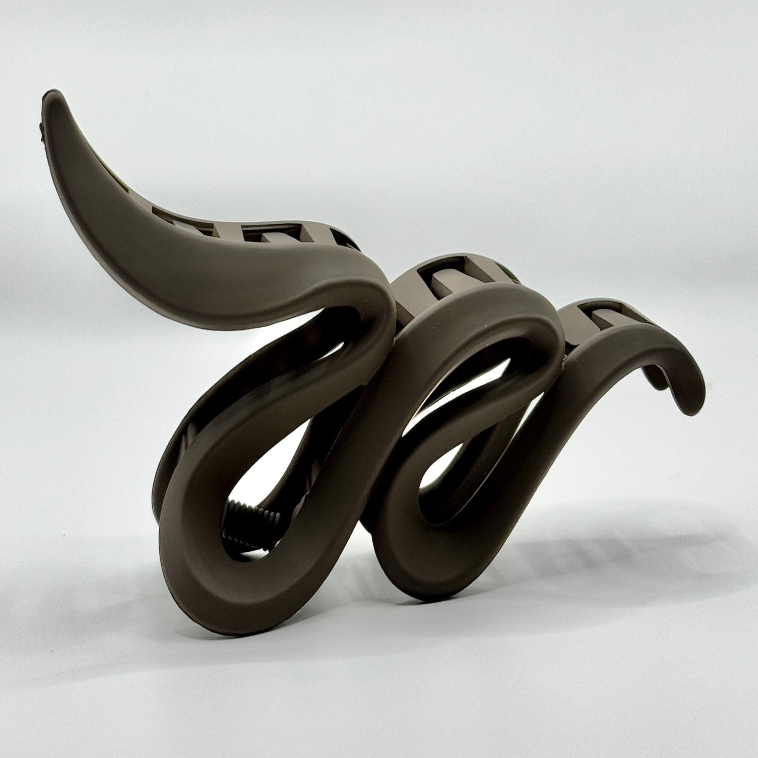 Swirling Catching Clip