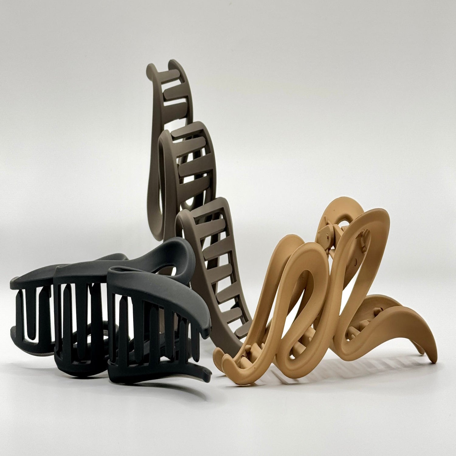 Swirling Catching Clip