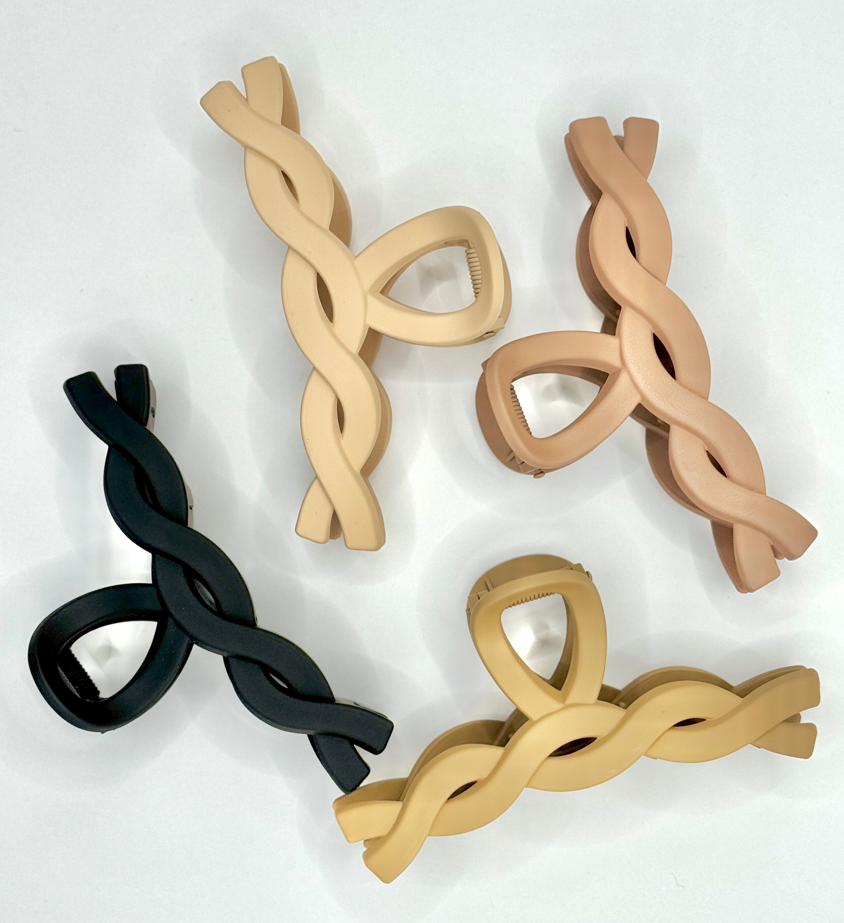 Twisted Loop Catching Clip