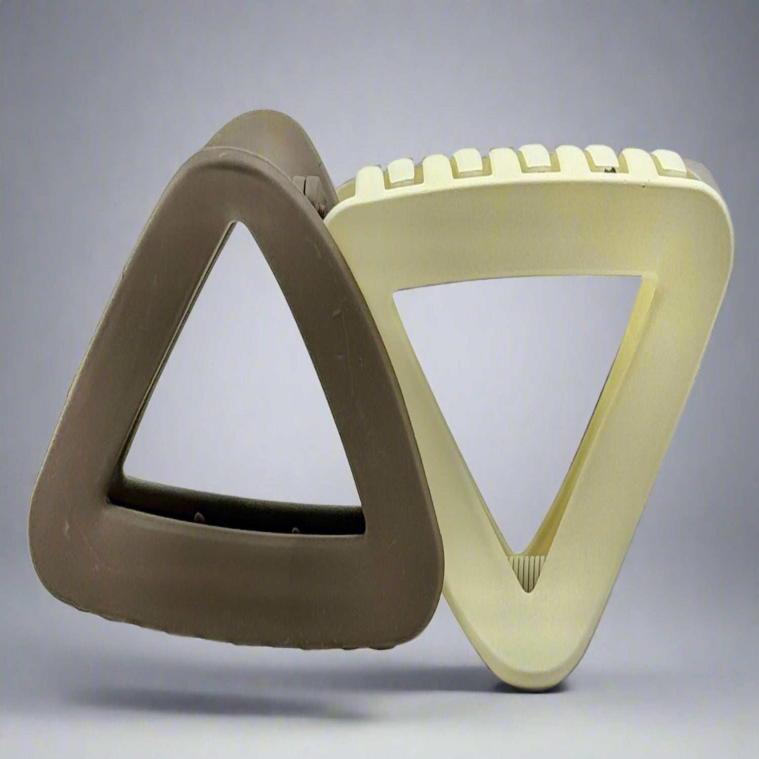 Triangular Catching Clip