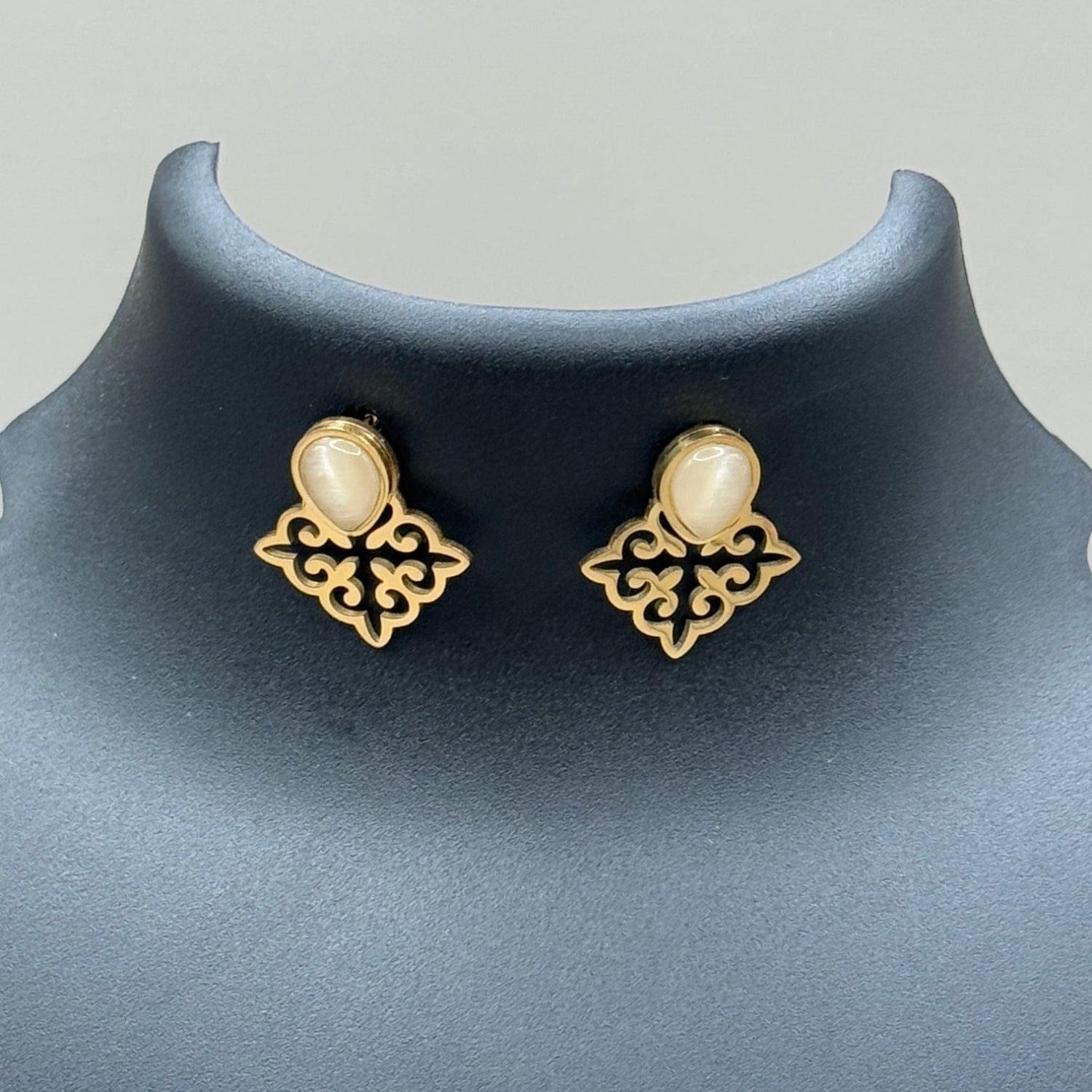 Teardrop Filigree Stud Earring