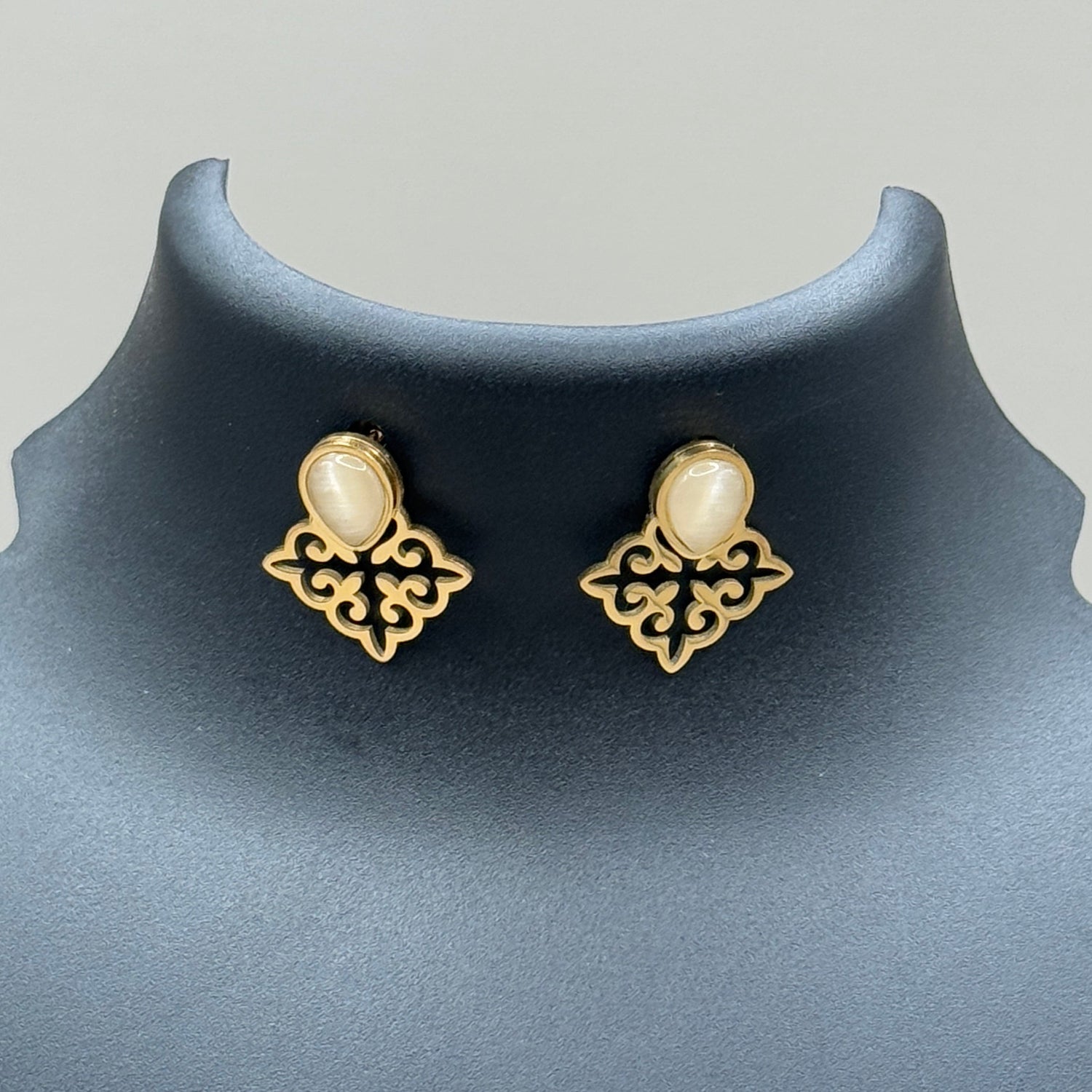 Teardrop Filigree Stud Earring