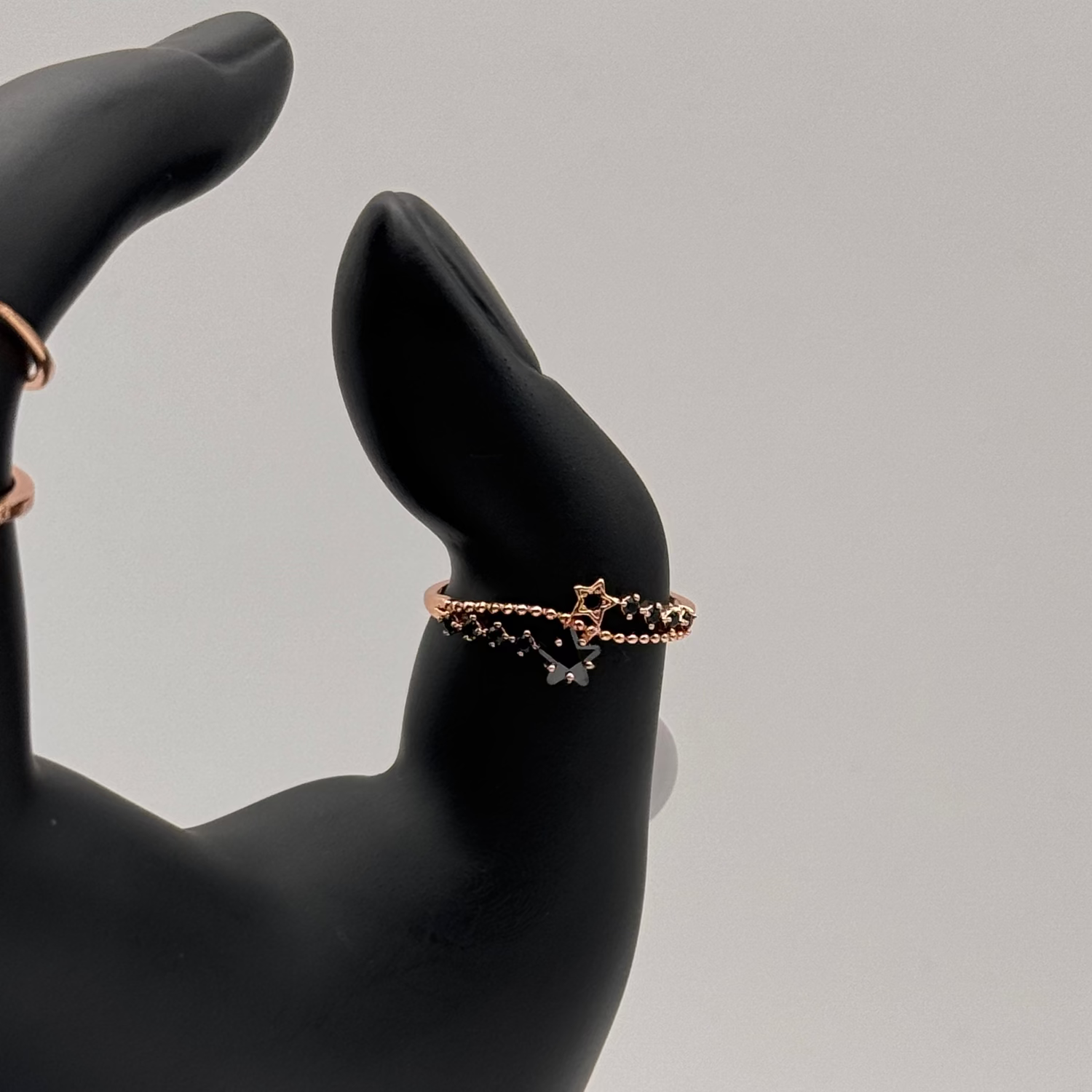 Finger Ring